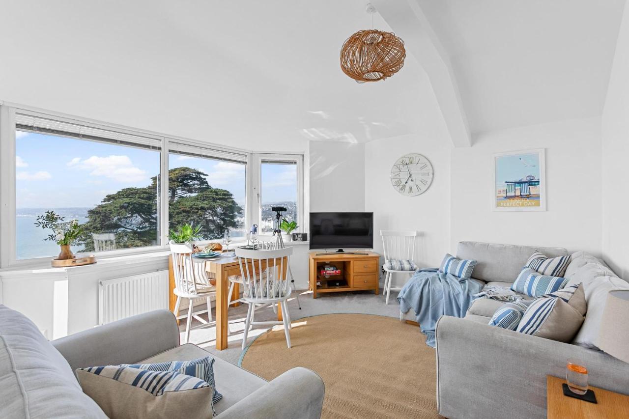 Wellswood Apartment - Sunny Apartment With Stunning Sea Views And Private Balcony Torquay Esterno foto