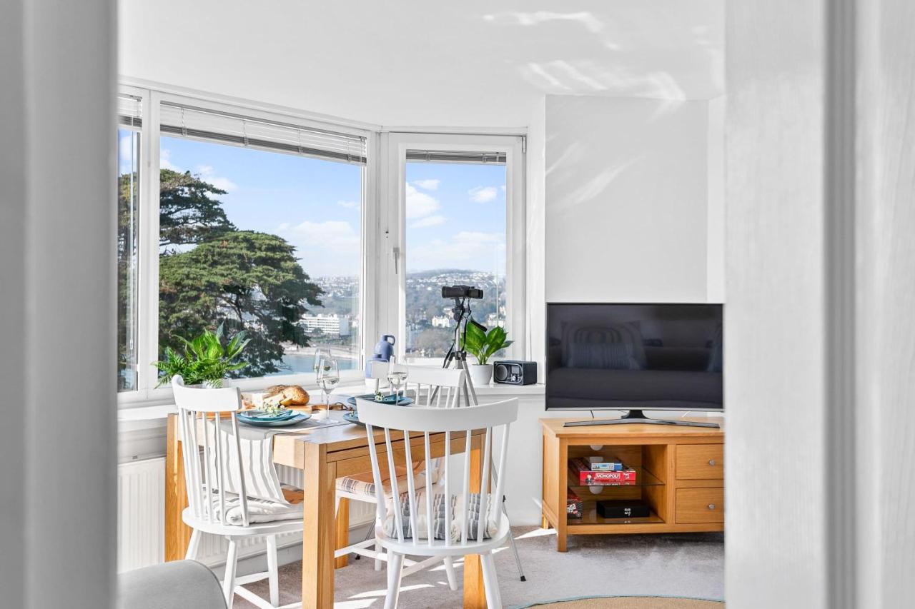 Wellswood Apartment - Sunny Apartment With Stunning Sea Views And Private Balcony Torquay Esterno foto