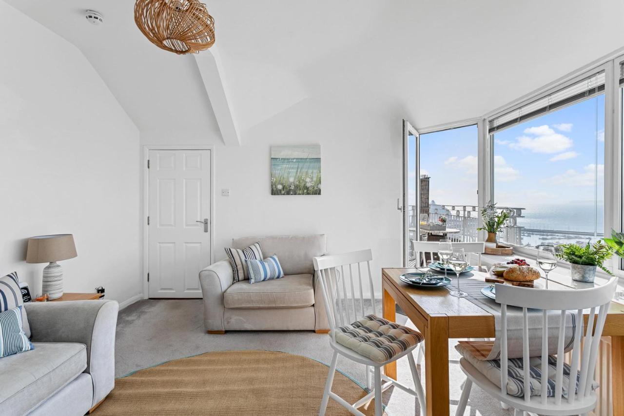 Wellswood Apartment - Sunny Apartment With Stunning Sea Views And Private Balcony Torquay Esterno foto
