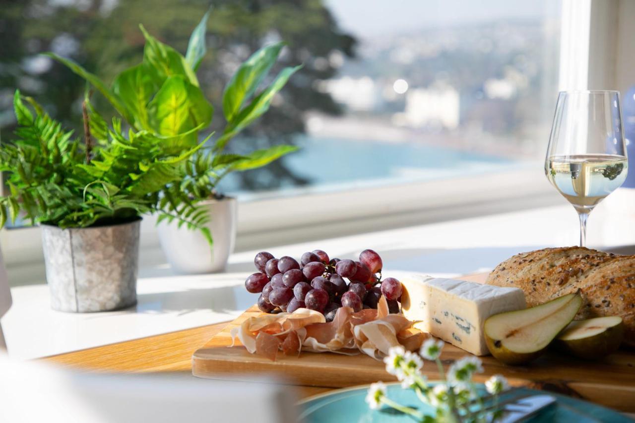 Wellswood Apartment - Sunny Apartment With Stunning Sea Views And Private Balcony Torquay Esterno foto