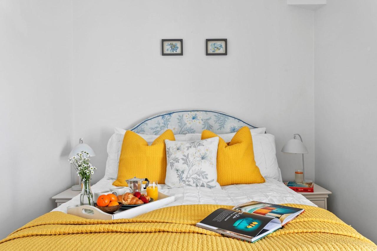 Wellswood Apartment - Sunny Apartment With Stunning Sea Views And Private Balcony Torquay Esterno foto