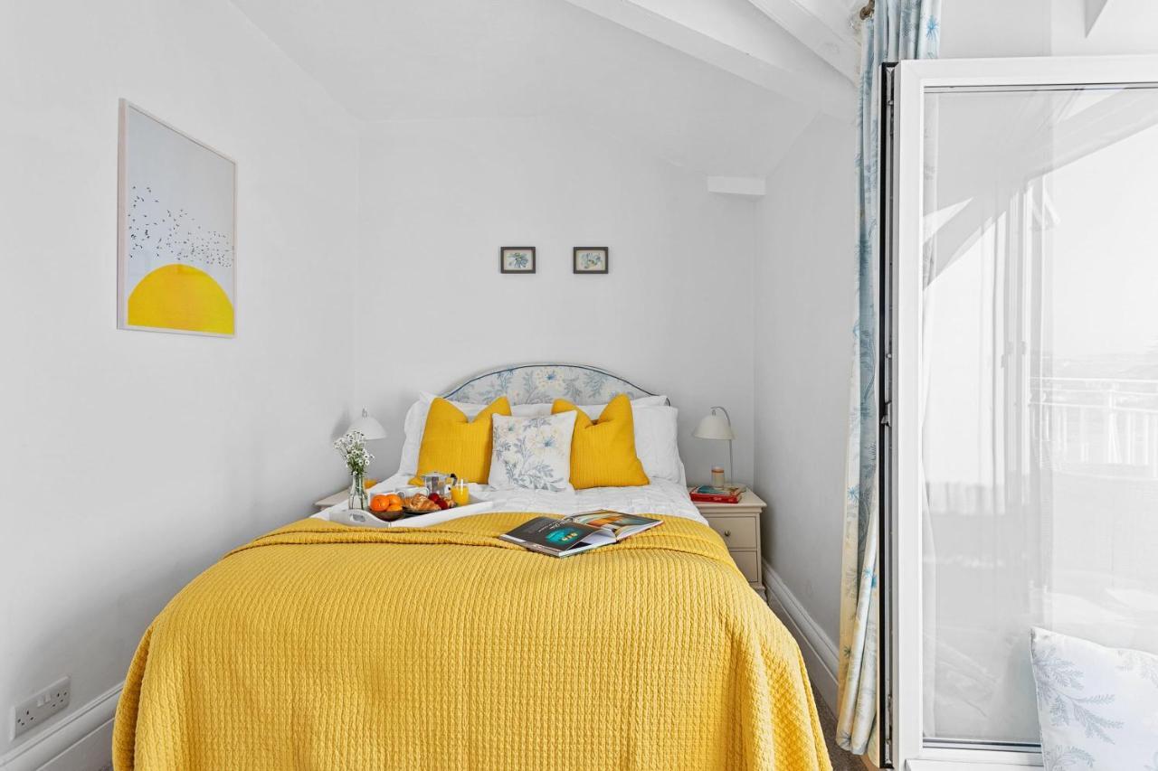 Wellswood Apartment - Sunny Apartment With Stunning Sea Views And Private Balcony Torquay Esterno foto